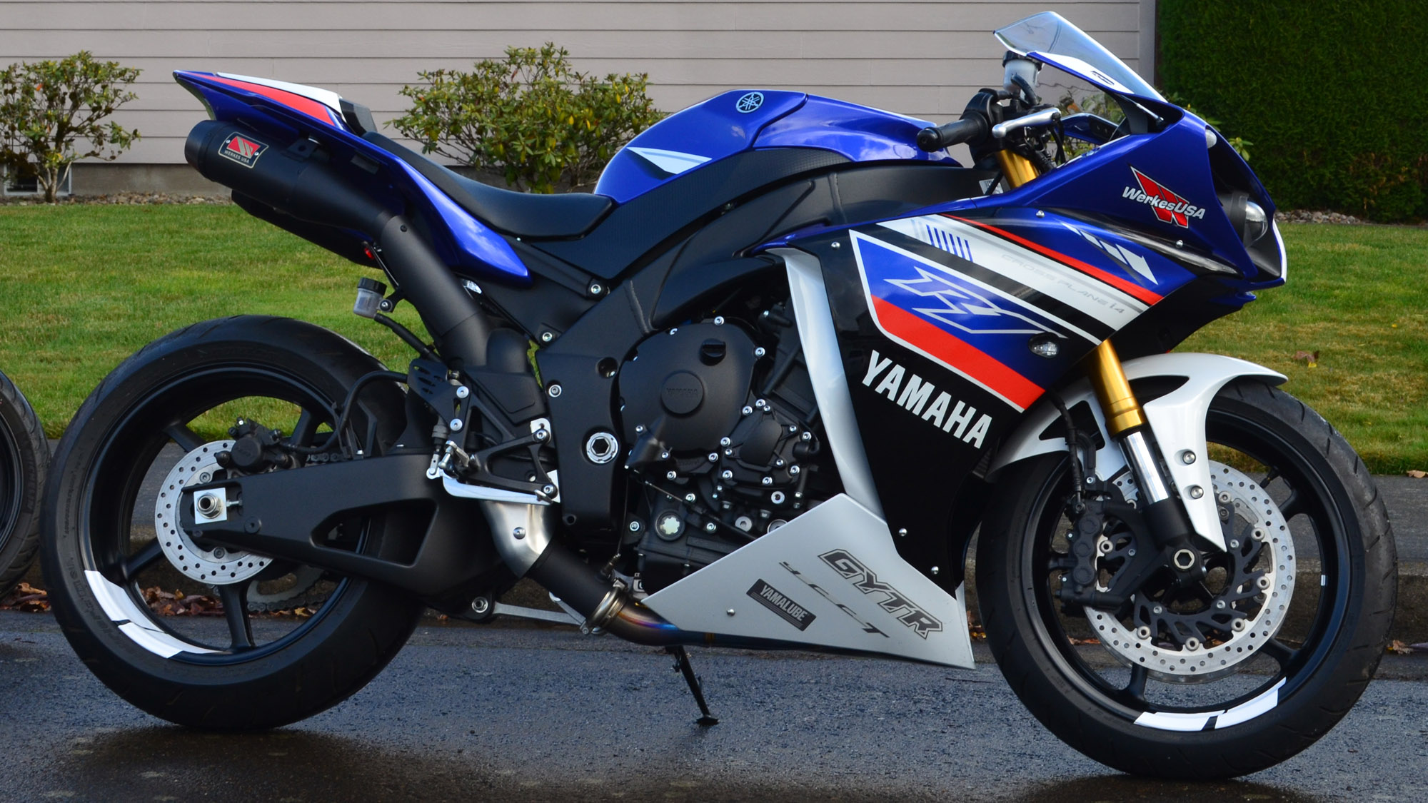 2013 Yamaha R1 for the 2017 Return to Track Days Series