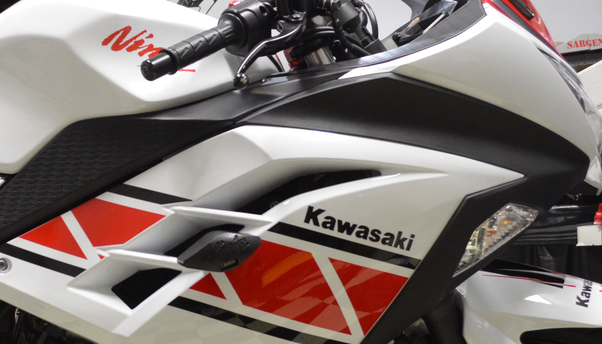 The Fast Gear Racing Paddock Stand Spools For Kawasaki Ninja 300 (2013-2014) – Aluminum
